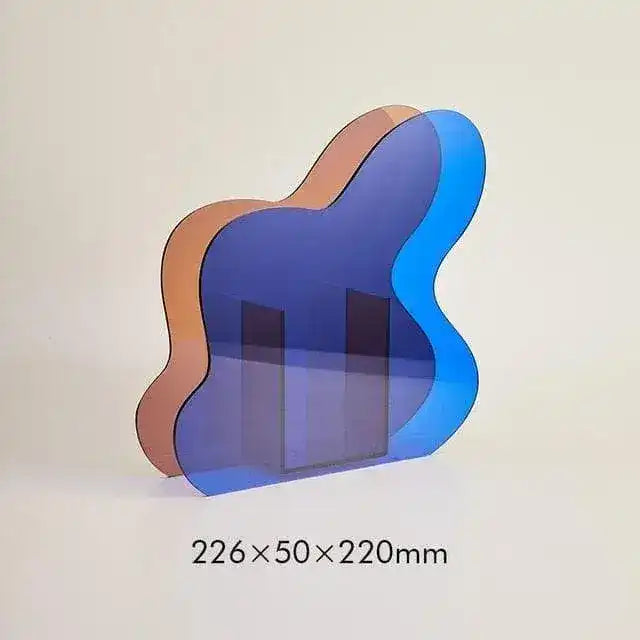 Art Deco Acrylic Vase - MAIA HOMES